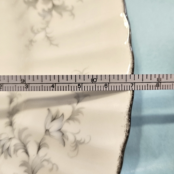 "Bride's Choice" Dinner Plate by Paragon. - Picture 3 of 5